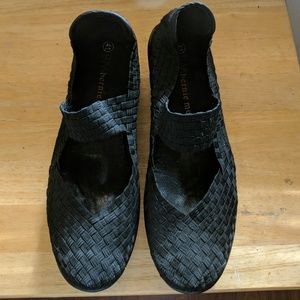 Bernie Mev dress shoes